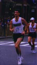 Jeff Falberg running in the 1999 Boston Marathon
